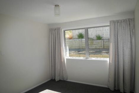 Photo of property in 137a Newlands Road, Newlands, Wellington, 6037