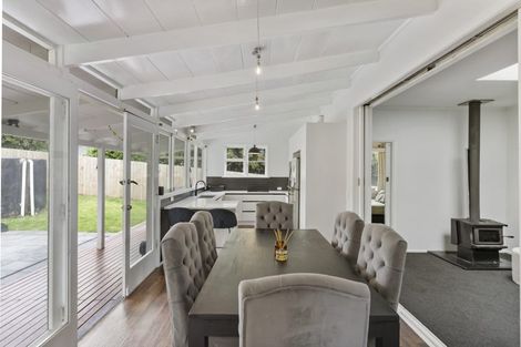 Photo of property in 18 Penton Road, Stanmore Bay, Whangaparaoa, 0932