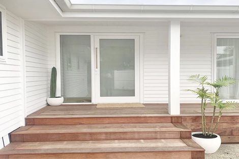 Photo of property in 1/27 Motuora Road, Manly, Whangaparaoa, 0930