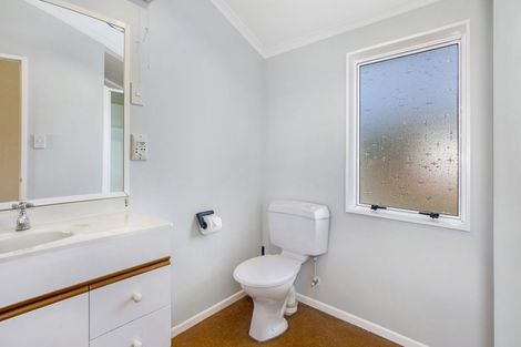 Photo of property in 5 Magdalen Street, Tawa, Wellington, 5028
