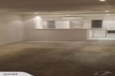 Photo of property in 35 Cyclarama Crescent, Massey, Auckland, 0614