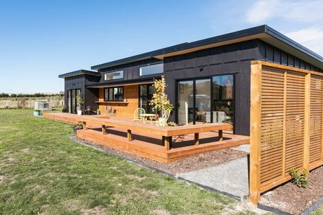 Photo of property in 34 Pourerere Road, Waipawa, 4271