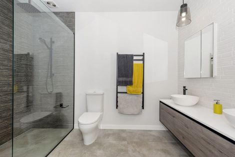 Photo of property in 12 Jellicoe Drive, Hamilton East, Hamilton, 3216