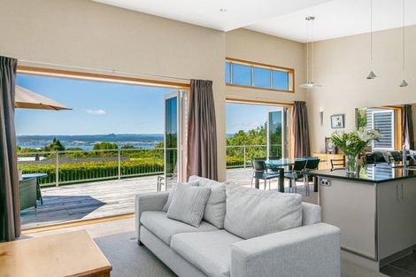 Photo of property in 10 Cameron Drive, Acacia Bay, Taupo, 3385