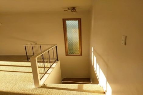 Photo of property in 18 Preston Avenue, Henderson, Auckland, 0610