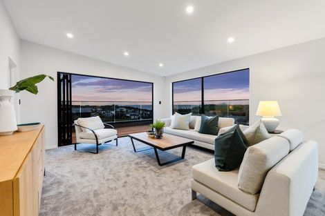 Photo of property in 3 Waitai Close, Long Bay, Auckland, 0630