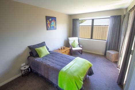 Photo of property in 54 Inniscort Street, Cromwell, 9310