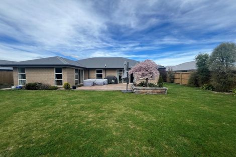 Photo of property in 16 Burnham School Road, Rolleston, 7614