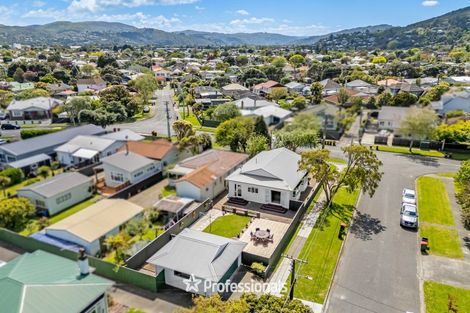 Photo of property in 32 Birdwood Road, Waterloo, Lower Hutt, 5011