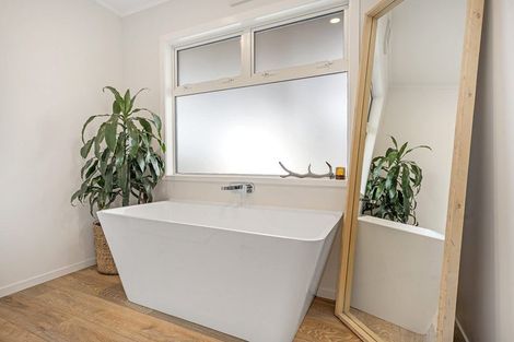 Photo of property in 8 James Mcleod Road, Shelly Beach, Helensville, 0874