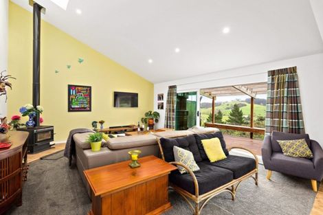 Photo of property in 169 Inland Road, Helensville, 0875