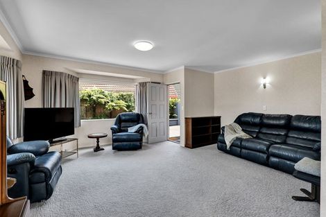 Photo of property in 1 Mangorei Road, Merrilands, New Plymouth, 4312