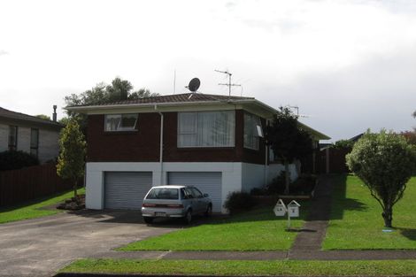 Photo of property in 1/6 Hedge Row, Sunnyhills, Auckland, 2010