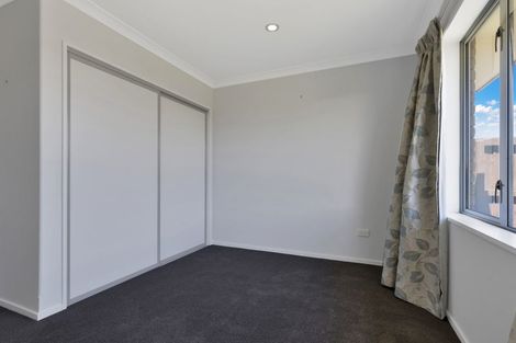 Photo of property in 9 Walnut Way, Rangiora, 7400