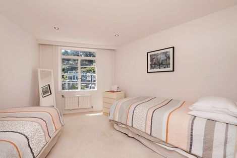 Photo of property in Wharenui Apartments, 274 Oriental Parade, Oriental Bay, Wellington, 6011