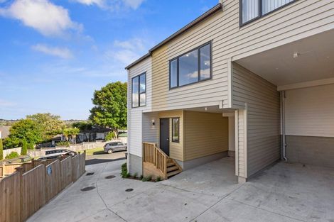 Photo of property in 50 Sandgate Avenue, Botany Downs, Auckland, 2010