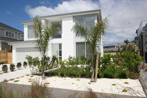 Photo of property in 38 Headland Drive, Long Bay, Auckland, 0630