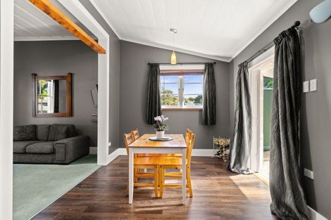 Photo of property in 85 Milton Road, Bluff Hill, Napier, 4110