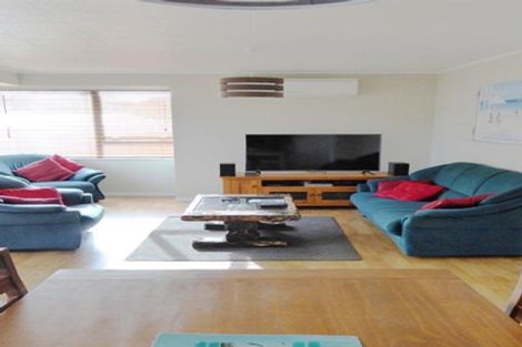 Photo of property in 118 Waverley Place, Whangamata, 3620