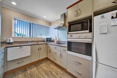 Photo of property in 37 Victoria Street, Hawera, 4610