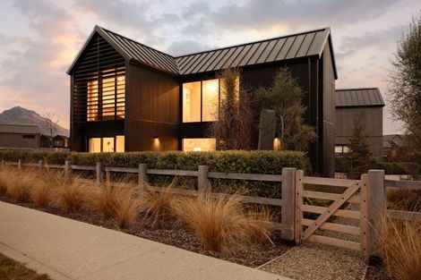 Photo of property in 11 Mulholland Drive, Jacks Point, 9371