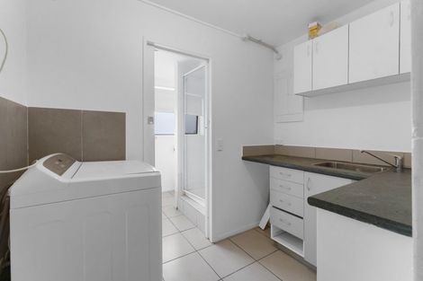 Photo of property in 40 Avalon Crescent, Fernhill, Queenstown, 9300