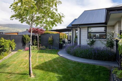 Photo of property in 28 Olds Crescent, Cromwell, 9310