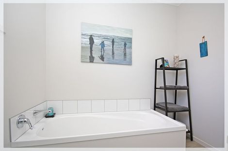 Photo of property in 29 Forbes Road, Foxton Beach, Foxton, 4815