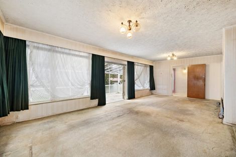Photo of property in 27 Lees Grove, Wainuiomata, Lower Hutt, 5014