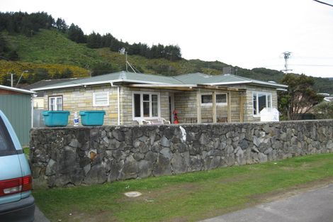 Photo of property in 2 Frederick Street, Wainuiomata, Lower Hutt, 5014