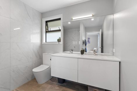 Photo of property in 12 Porokaiwhiri Street, Crofton Downs, Wellington, 6035