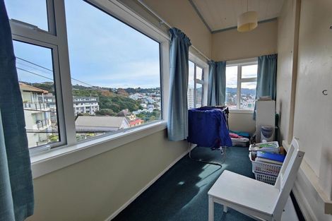 Photo of property in 71 Nairn Street, Mount Cook, Wellington, 6011