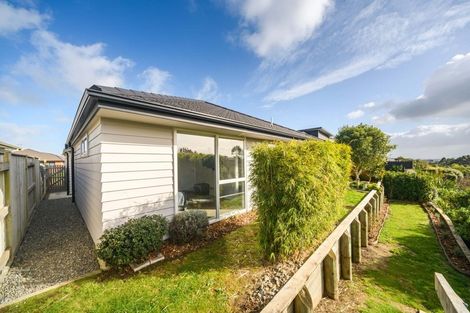 Photo of property in 8 Silkwood Place, Fitzherbert, Palmerston North, 4410