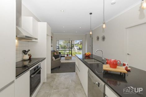 Photo of property in 8 Grey Warbler Road, Hobsonville, Auckland, 0616