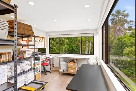 Photo of property in 1/1 Flavia Close, Torbay, Auckland, 0630