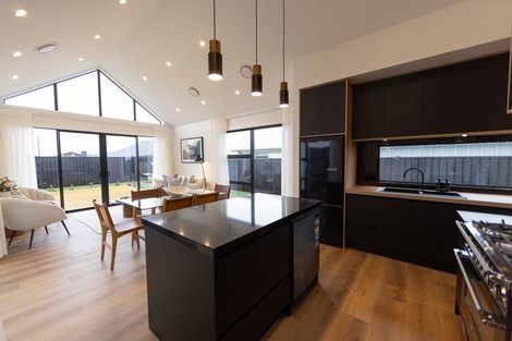 Photo of property in 13 Aarts Place, One Tree Point, 0118