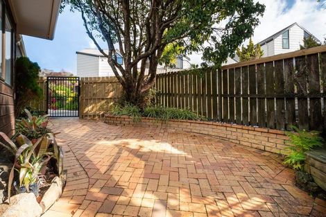 Photo of property in 7 Juneau Place, Glendene, Auckland, 0602