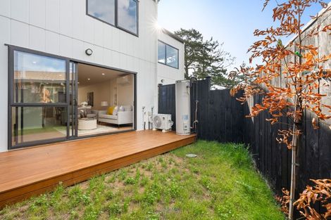 Photo of property in 8e Nedlands Place, Burswood, Auckland, 2013