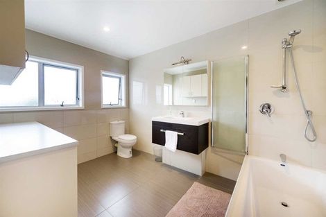 Photo of property in 129 Glamorgan Drive, Torbay, Auckland, 0630