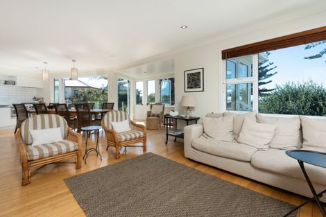 Photo of property in 96 Marine Parade, Mount Maunganui, 3116