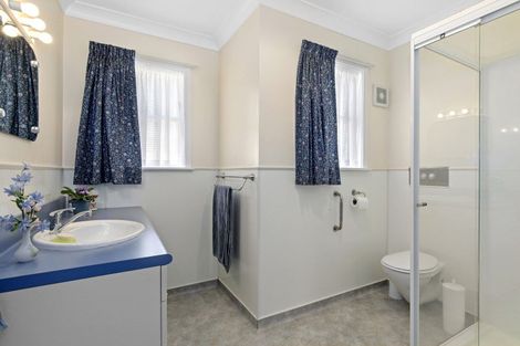 Photo of property in 62 Norton Park Avenue, Fairfield, Lower Hutt, 5011