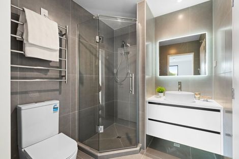 Photo of property in 8e Nedlands Place, Burswood, Auckland, 2013