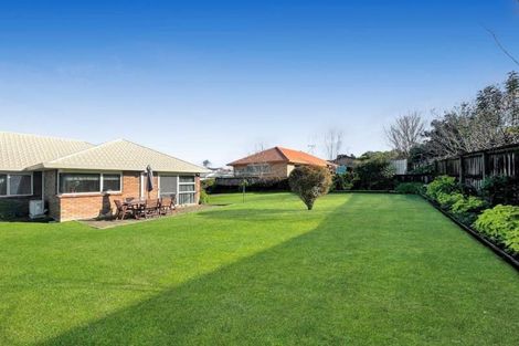 Photo of property in 8 Hollinger Place, Nawton, Hamilton, 3200