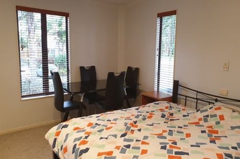 Photo of property in 344 East Coast Road, Sunnynook, Auckland, 0632