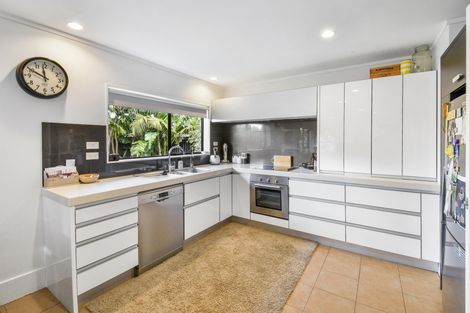 Photo of property in 34a Landscape Road, Pukekohe, 2120