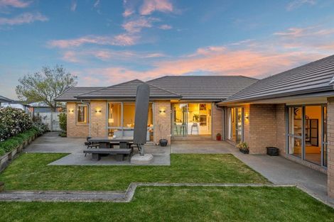 Photo of property in 26 Blue Gum Place, New Brighton, Christchurch, 8083