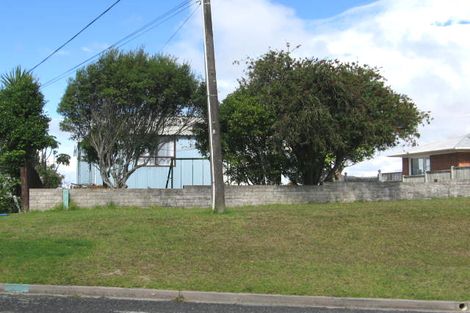 Photo of property in 1/9 Ridge Road, Waiake, Auckland, 0630