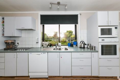 Photo of property in 48 Meeanee Road, Taradale, Napier, 4112