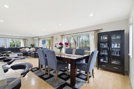 Photo of property in 21 San Prospero Crescent, Henderson, Auckland, 0612