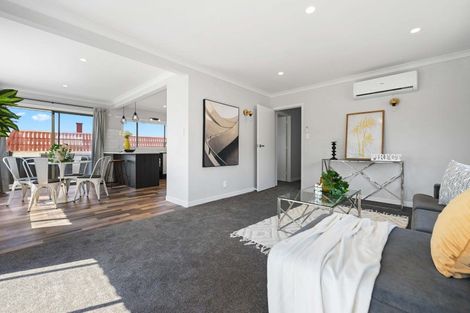 Photo of property in 1 Mahoe Street, Melville, Hamilton, 3206